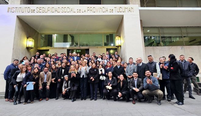 Izamiento patrio en Casa Central por el paso a la inmortalidad de San Martín