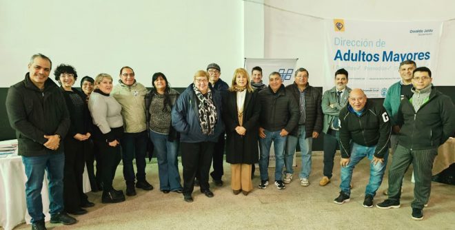 El IPSST brindó una jornada de alfabetización digital para adultos mayores en Delfín Gallo