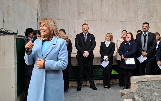 Izamiento patrio en Casa Central: el IPSST conmemoró el Día de la Independencia